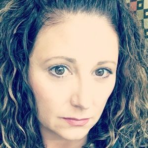 Meet your Posher, Laura-lee